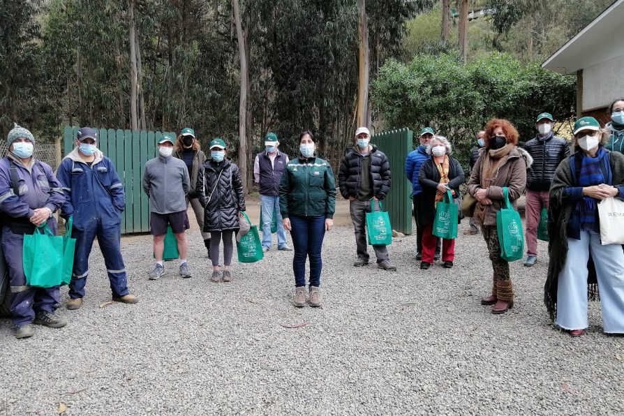 CONAF enseña técnicas de silvicultura preventiva en sector Alta Vista de Zapallar