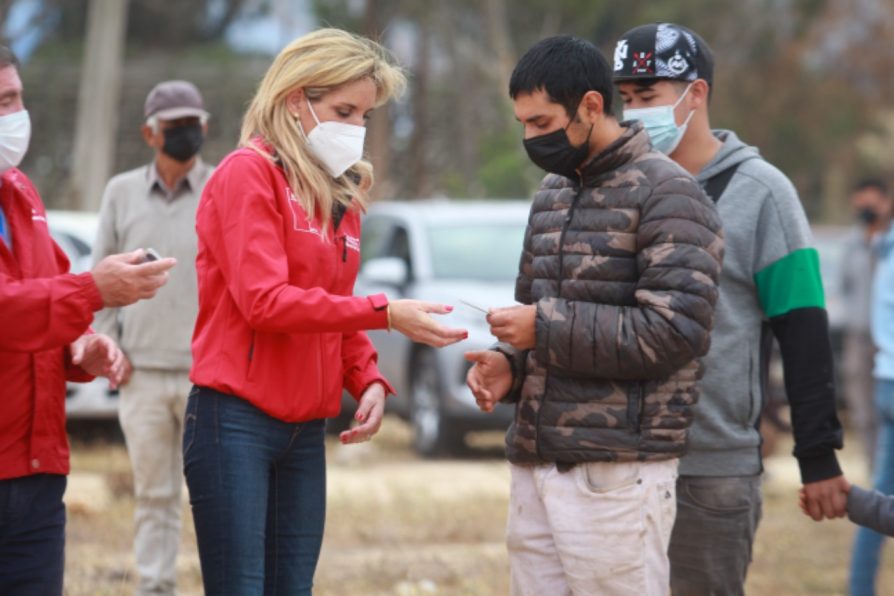 Realizan entrega de alimento para ganado a 300 agricultores de La Ligua